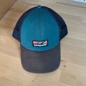 Patagonia trucker hat - teal